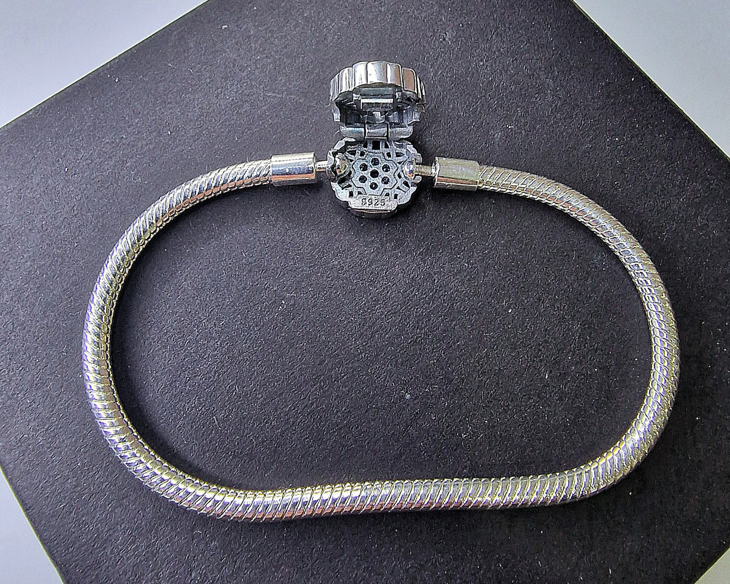 Bracelet Charms Élégance Celtique – Plaqué Argent ✨