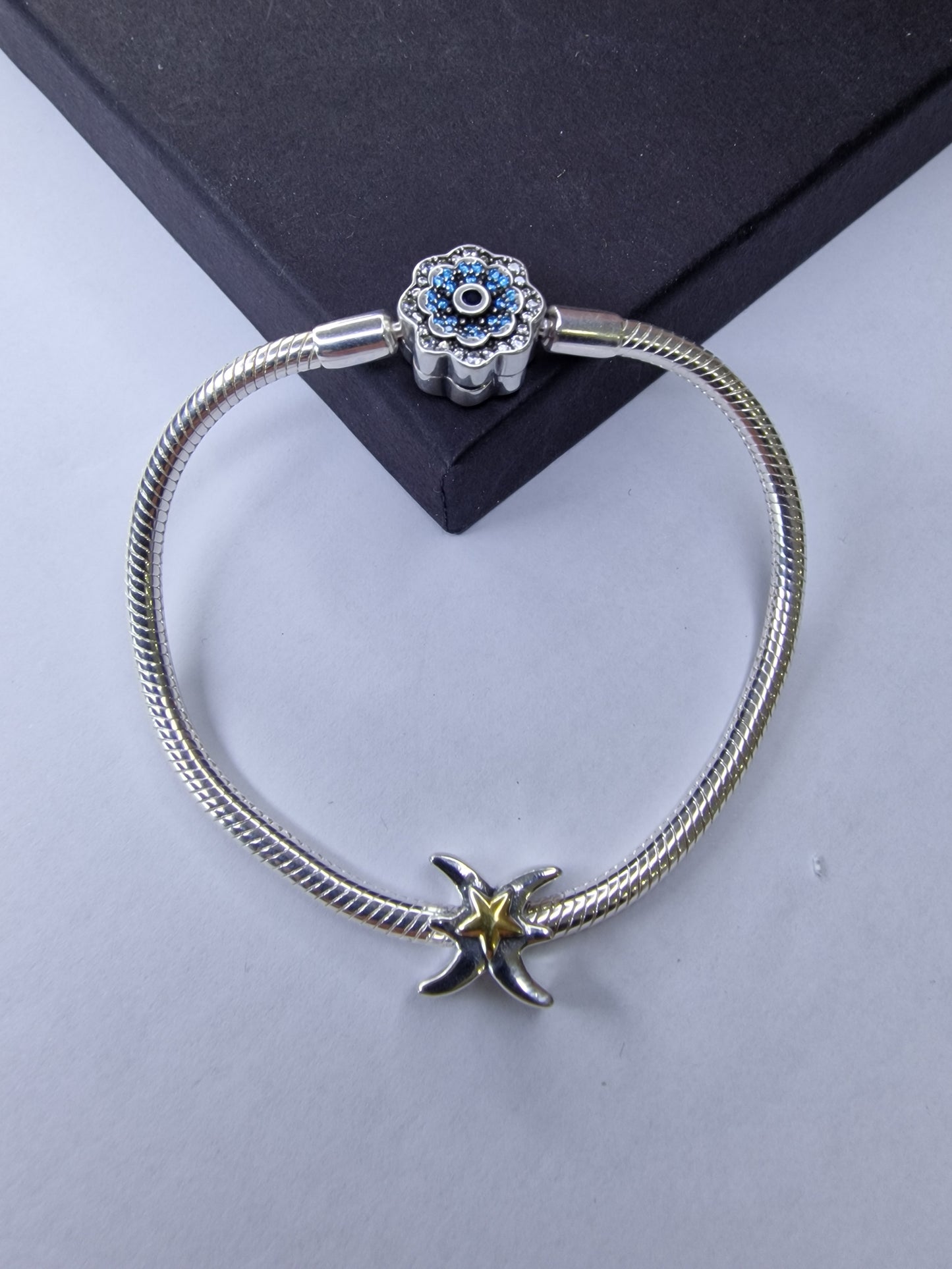 ♓ Charm Poissons