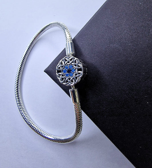 Bracelet Charms Élégance Celtique – Plaqué Argent ✨